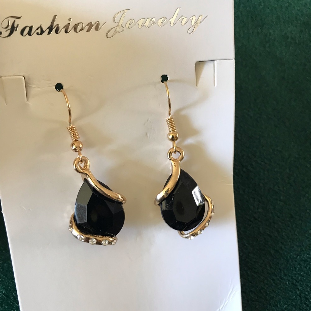 Cute dangly earrings